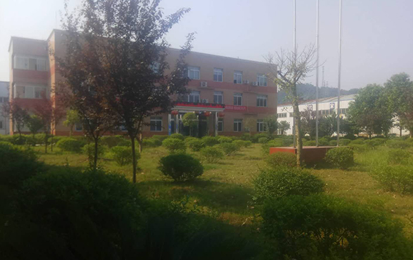 Z6尊龙凯时洗涤装备生产厂房